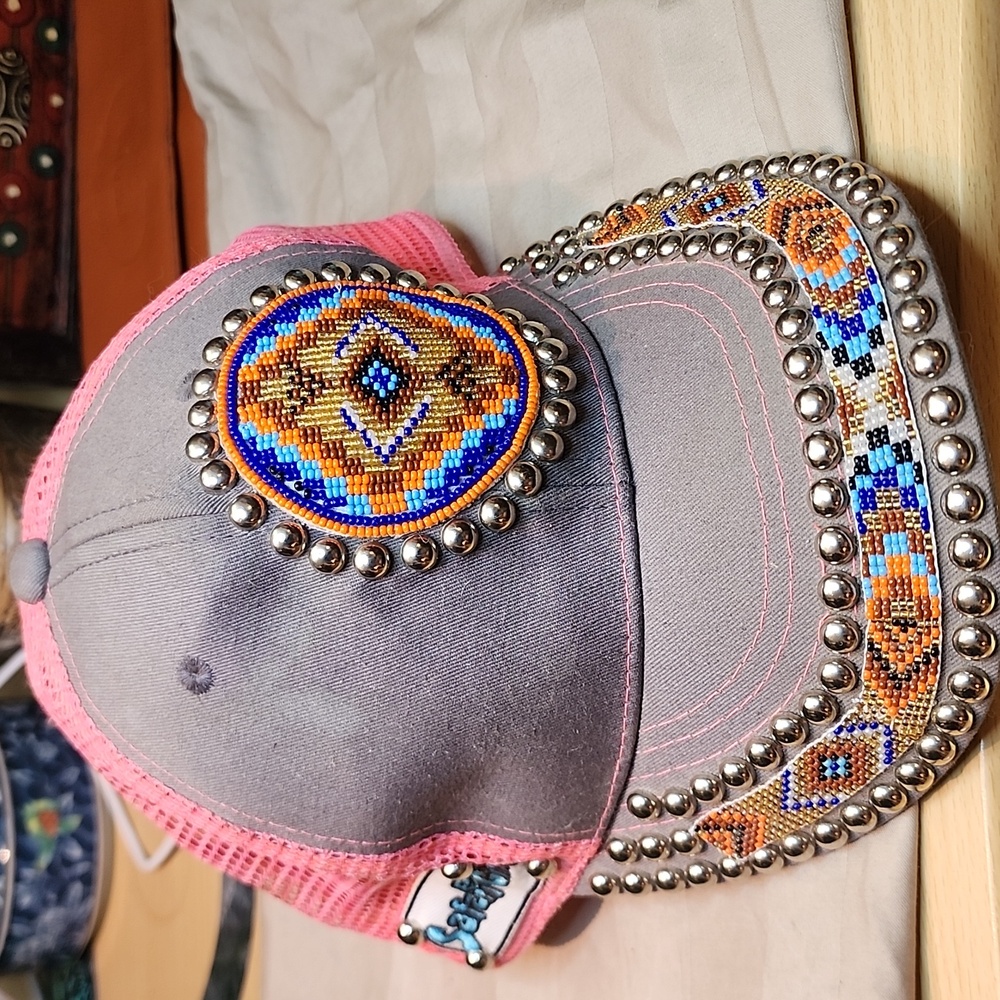 SAFARI GIRL BEADED HAT.